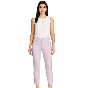 White House Black Market Skinny Crop in Orchid Hush NWT Size 6